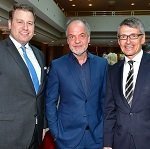 Andre Vedovelli mit Marek Erhardt und Ralf Martin Meyer im Anzug in Hamburg