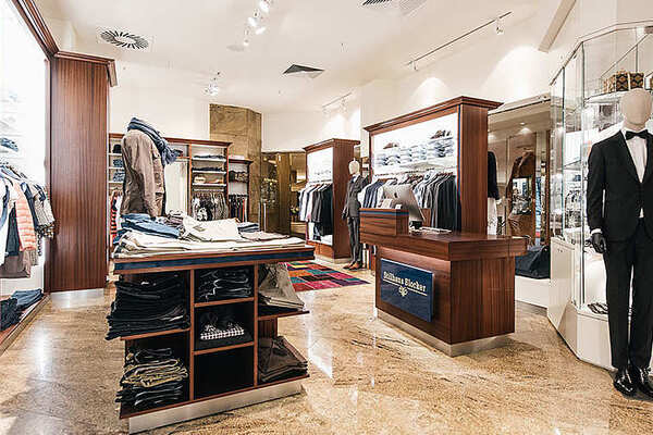 Die Stilhaus Blocker Boutique auf dem Boulevard im Hotel Grand Elysée in Hamburg von innen